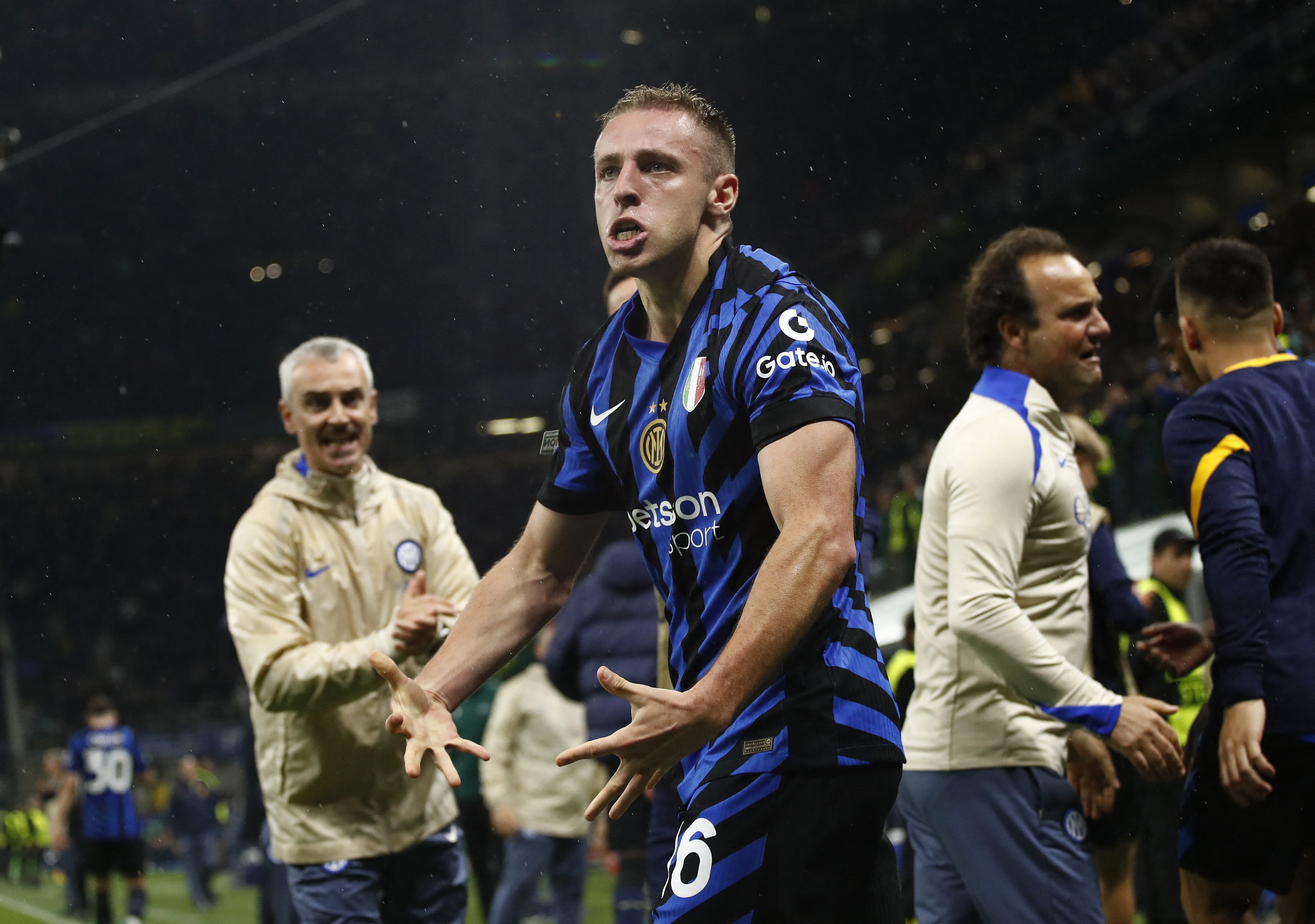 华体会官网APP-罗马诺：尤文租借+买断选项求购弗拉泰西，国米希望直接收钱