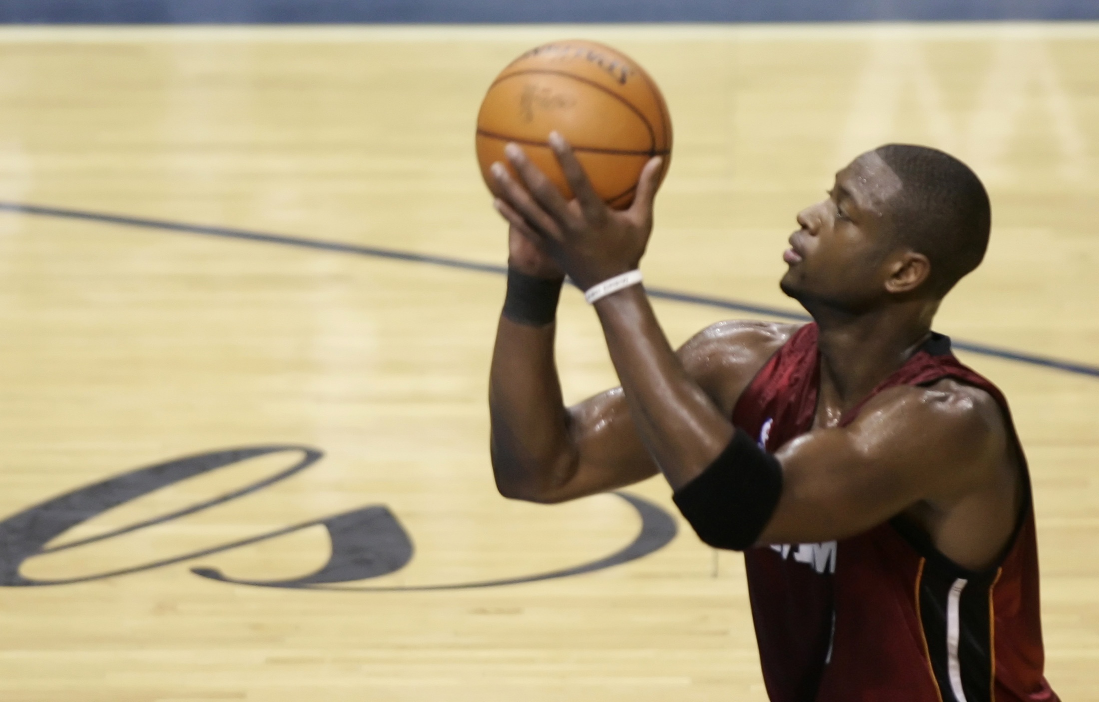 华体会官网APP-大范：韦德强于哈登 在联盟历史上绝杀球我最想交给的人就是韦德